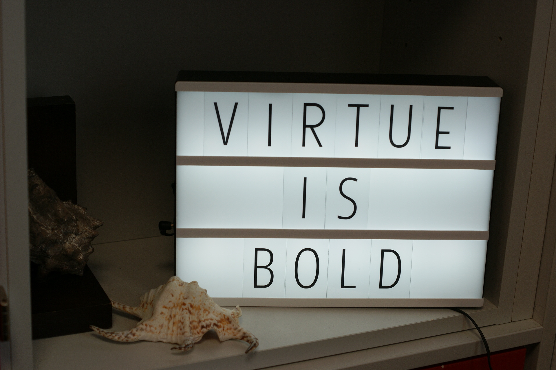 virtue is bold